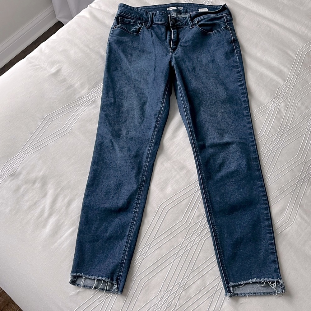 Old Navy Rockstar Super Skinny Ankle Jeans